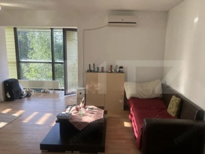 Apartament cu 1 camera, 43 mp + 3mp balcon, etaj intermediar, la 2 min de FSEGA - imagine 3