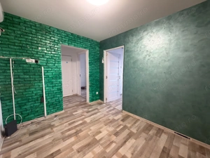 Etaj intermediar. Bloc izolat. Bucatarie inchisa  - imagine 5