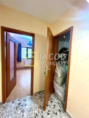 Apartament 3 camere decomandate, etaj 1, str. Narciselor 15, Bacau - imagine 19