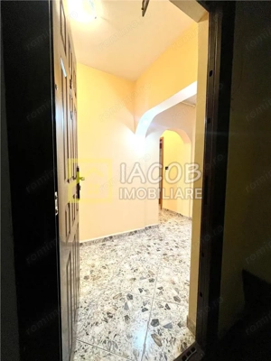 Apartament 3 camere decomandate, etaj 1, str. Narciselor 15, Bacau - imagine 16