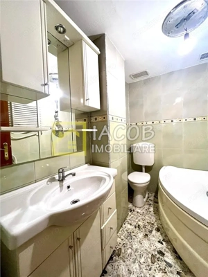 Apartament 3 camere decomandate, etaj 1, str. Narciselor 15, Bacau - imagine 14
