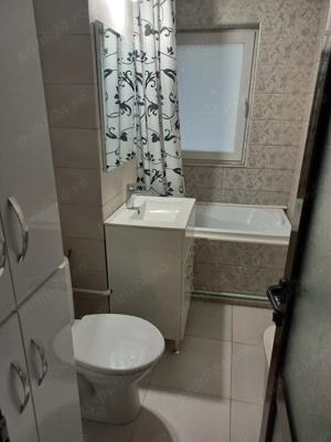Vand apartament 2 camere Gaesti - imagine 2