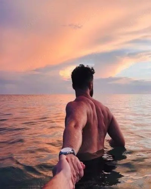 Exclusiv pentru doamne și domnișoare 