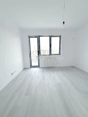 Vanzare Casa  - Vila - Prelungirea Ghencea - Cartierul Latin - teren 271mp -  177000E +tva- Comision - imagine 2