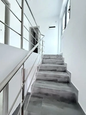 Vanzare Casa  - Vila - Prelungirea Ghencea - Cartierul Latin - teren 271mp -  177000E +tva- Comision - imagine 4