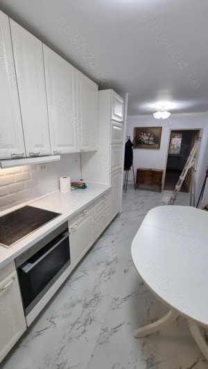 Închiriez apartament cu 3 camere 