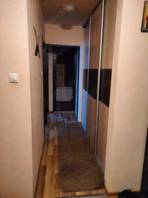 Vand apartament cu 3 camere et1 din4 zalau stadion - imagine 3