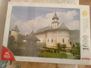 Vând puzzle cu mănăstirea Putna 1000 de piese 