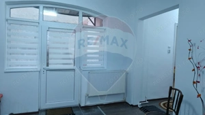 Casă cu 3 camere de vânzare în zona Centrală - imagine 15