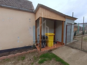 Casă de vânzare în satul Roșia cu vedere panoramică spre Munții Făgăras - imagine 16