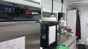 Vând rulotă FOOD FOODTRUCK complet echipat - imagine 4