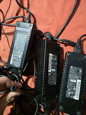 Incarcator alimentator laptop Hp 135w mufa rotunda cu pin central - imagine 2