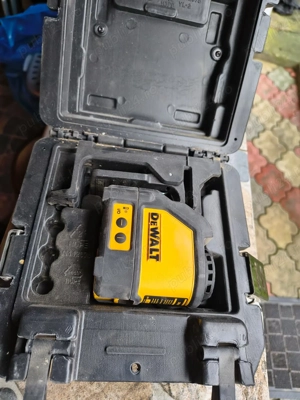 DeWalt DW088 - Nivela laser cu 2 linii