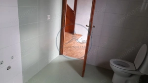 Casa 200 mp, 2200mp teren , 20 km de  - imagine 8