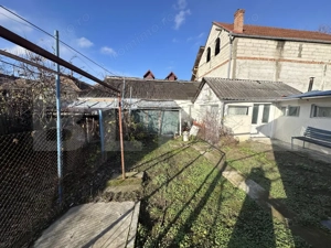 Casă pe un nivel, 3 camere, curte + anexe, ideală pentru personalizare– Gherla - imagine 14