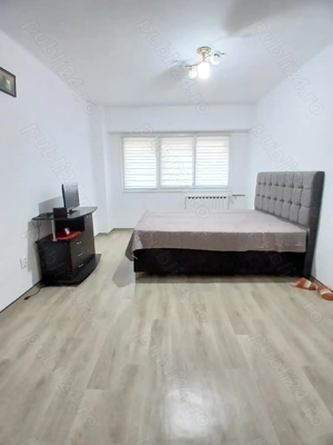 sebastian parter garsoniera