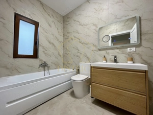 Duplex deosebit cu 3 camere despărțit prin baie | Albina - imagine 8