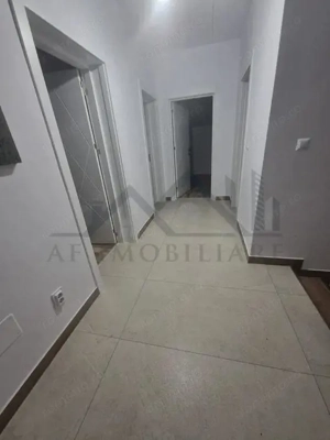 Miroslava vila la cheie  P+E su118mp Teren 440mp zona Trans Anapet - imagine 5