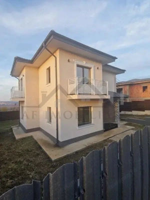 Miroslava vila la cheie  P+E su118mp Teren 440mp zona Trans Anapet - imagine 9