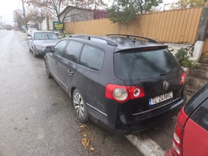 Vând passat b6, din 2007,cutie automată, mașina este funcțională, nu pot oferi fiscal - imagine 2
