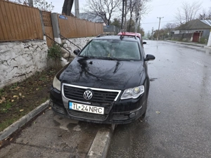 Vând passat b6, din 2007,cutie automată, mașina este funcțională, nu pot oferi fiscal - imagine 4