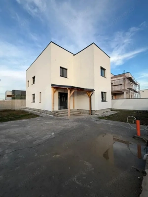 Casa individuala P+1, 3 dormitoare, 324 mp teren, zona Magnolia