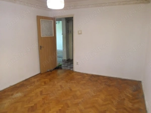 Vanzare apartament 3 camere, decomandat, parter in Ploiesti, zona Cina comision 0 - imagine 3