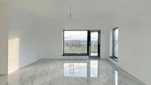 Curte Generoasa Compartimentare Practica - imagine 6