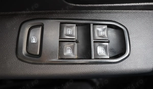 Dacia Duster 1.5D 115CP Comfort 4WD - imagine 20