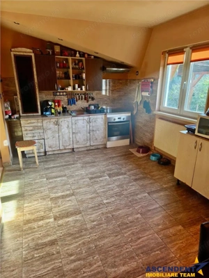 Casa potential: activitati comerciale, birouri, locuire multifamiliala,677 mp teren - imagine 9