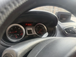 Vând Renault Clio III 1.5 dci euro 5 2013 - imagine 8