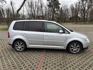 Vând VW Touran 2.0 TDI 2006  - imagine 3
