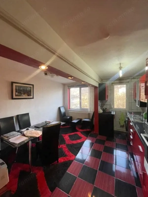 Apartament cu 3 camere, foarte spațios și bine compartimentat, având 60 mp utili