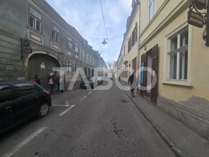 Apartament de vanzare 3 camere 2 bai Centrul Istoric Sibiu Comision 0 - imagine 14