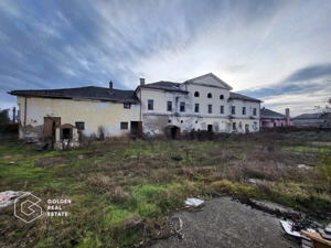 Proprietate tip conac, teren 4468 mp, oras Lipova - imagine 3