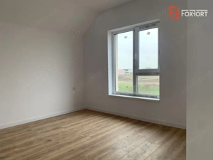 Casa individuala cu 5 camere si teren de 571 mp - Giarmata - imagine 6