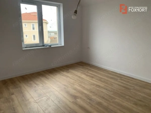 Casa individuala cu 5 camere si teren de 571 mp - Giarmata - imagine 3