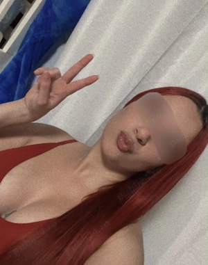 Larisa accept CUPLURI ( fac si deplasari ) 