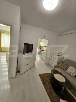 Apartament decomandat cu 2 camere, 41 mp utili, parcare inclusa, zona Terra - imagine 2