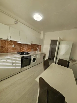 Apartament decomandat cu 2 camere, 41 mp utili, parcare inclusa, zona Terra - imagine 12
