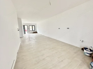 Duplex pe parter cu 3 camere - Bucovat - imagine 3