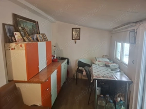 Garsoniera Centru Stradal Toate Utilitatile Bucatarie Separata Pivnita Parcare 2 parcele de gradina - imagine 4