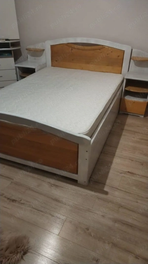 Pat si noptiere din lemn masiv