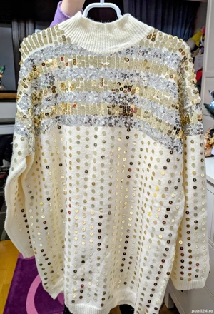 Pulover nou, elegant,din mohair, cu paiete.