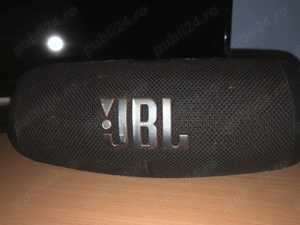 Vând boxa JBL Charge 5