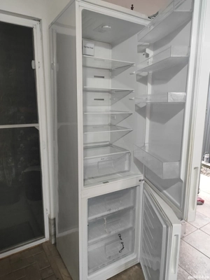 vând combina frigorifica Arctic 356 l