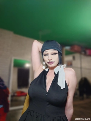 Larisa poze noi pupici