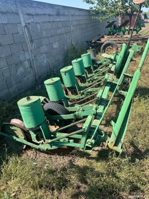 Se vinde semănătoare 