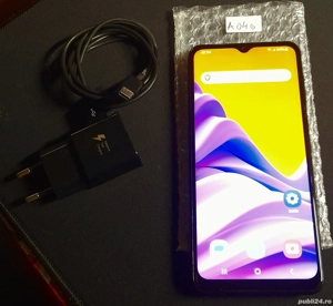 Samsung Galaxy A04s cu încărcător rapid inclus