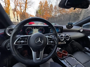 Mercedes Benz A200 Benzina 1.4 an 2022 - imagine 5